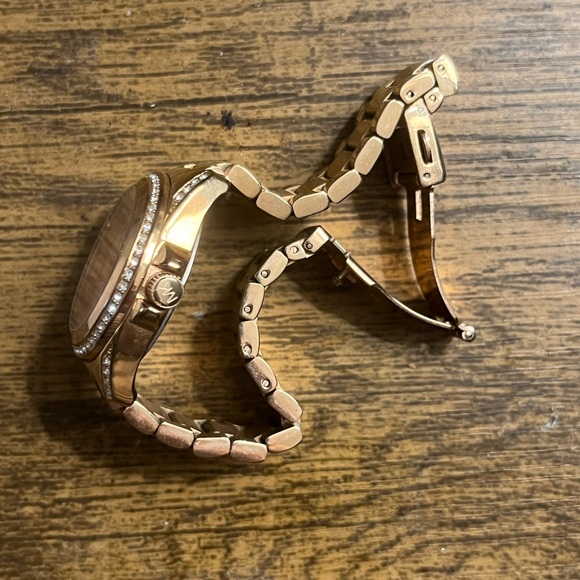 Authentic Michael Kors Champagne Rose Gold Plated Stainless Steel Wrist Watch - Picture 5 of 5